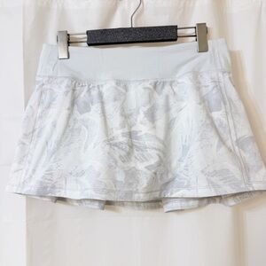 Lululemon Pace Rival Skirt (Regular) 13" White Tropical Print Size 6